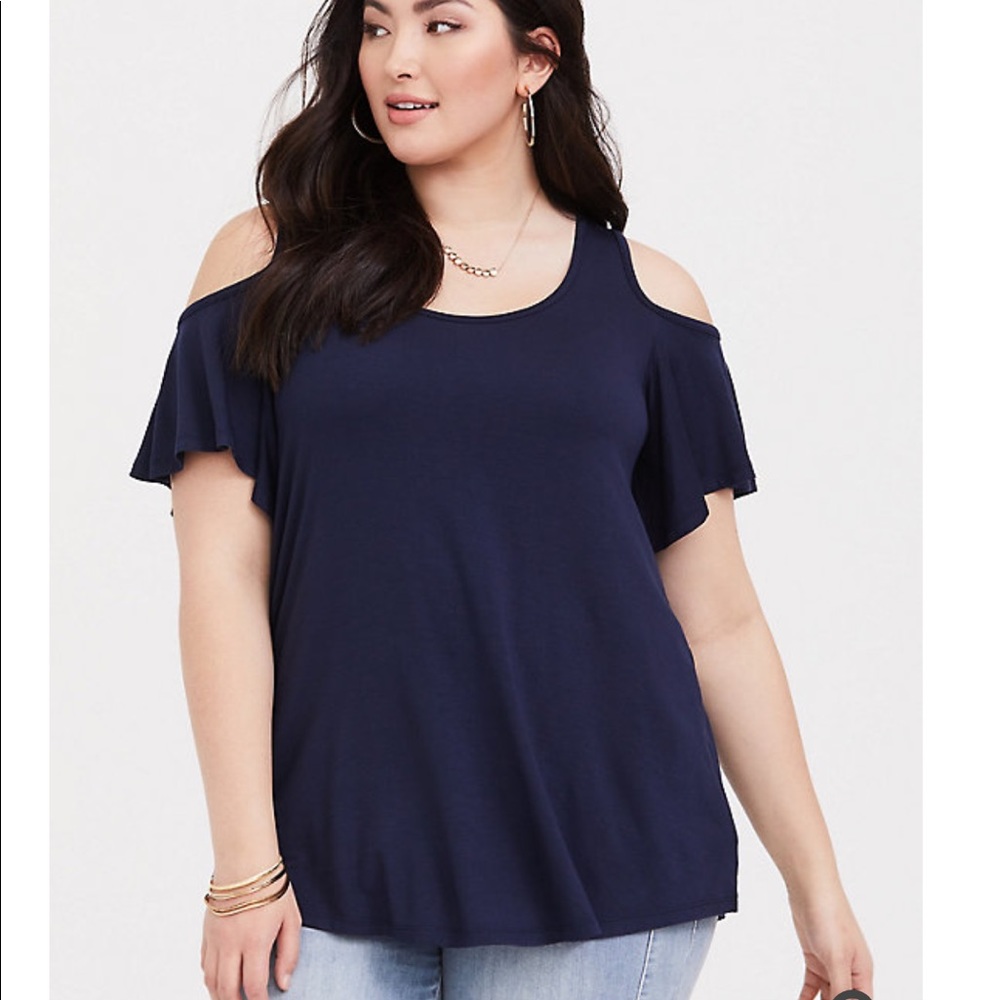 SUPER SOFT NAVY COLD SHOULDER TEE